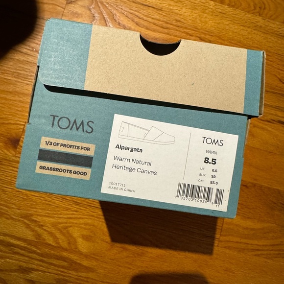 TOMS Women's Beige Slip-On Loafers - Picture 2 of 2
